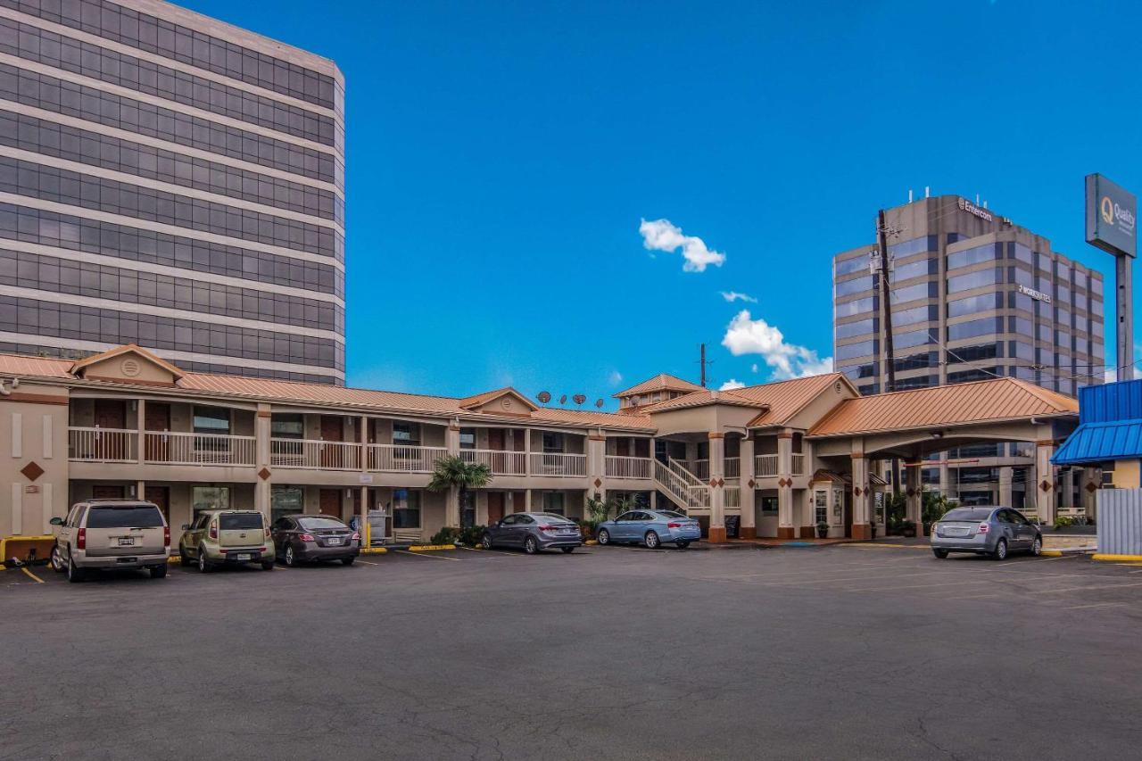 Quality Inn & Suites Dallas-Cityplace Exteriör bild