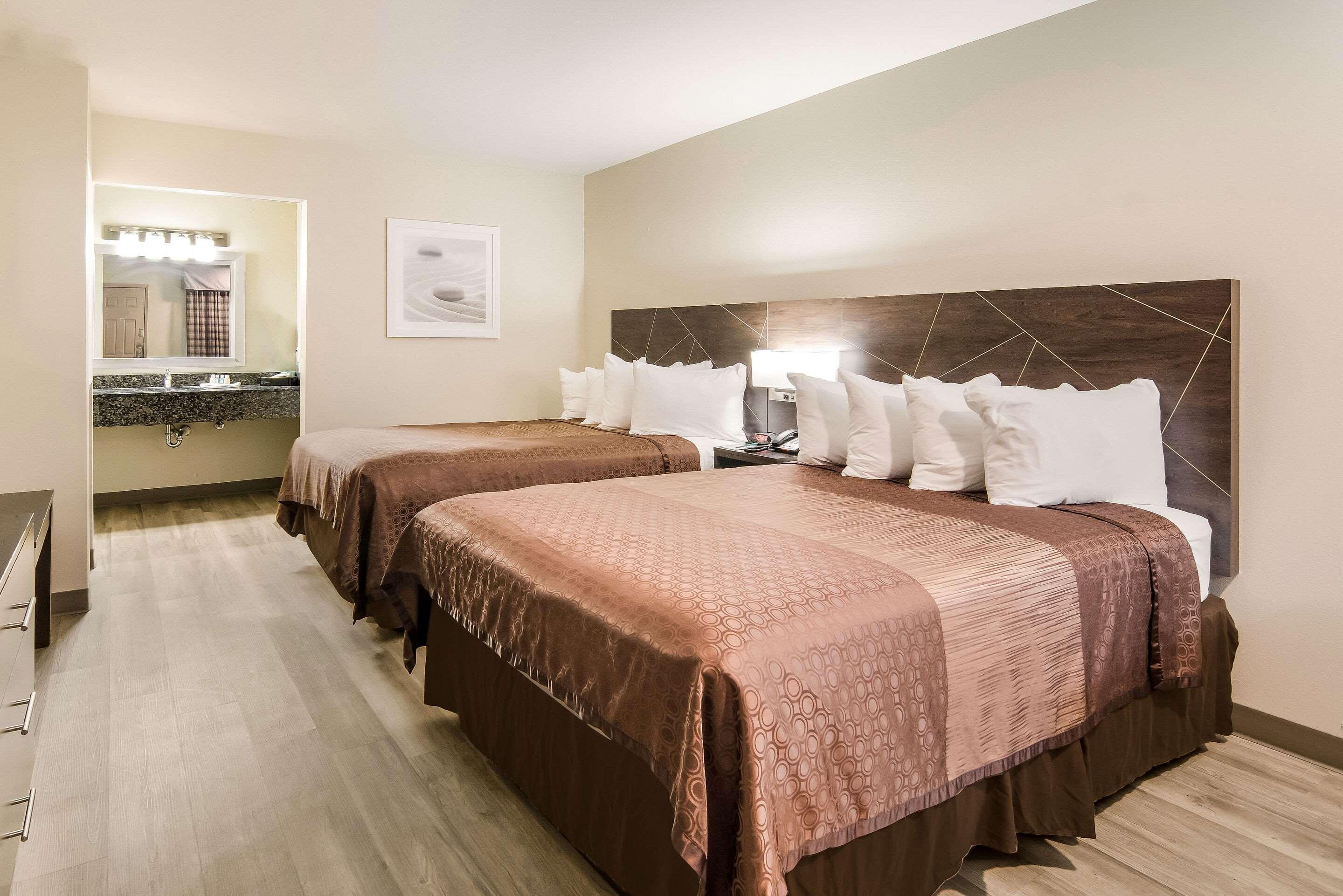 Quality Inn & Suites Dallas-Cityplace Exteriör bild