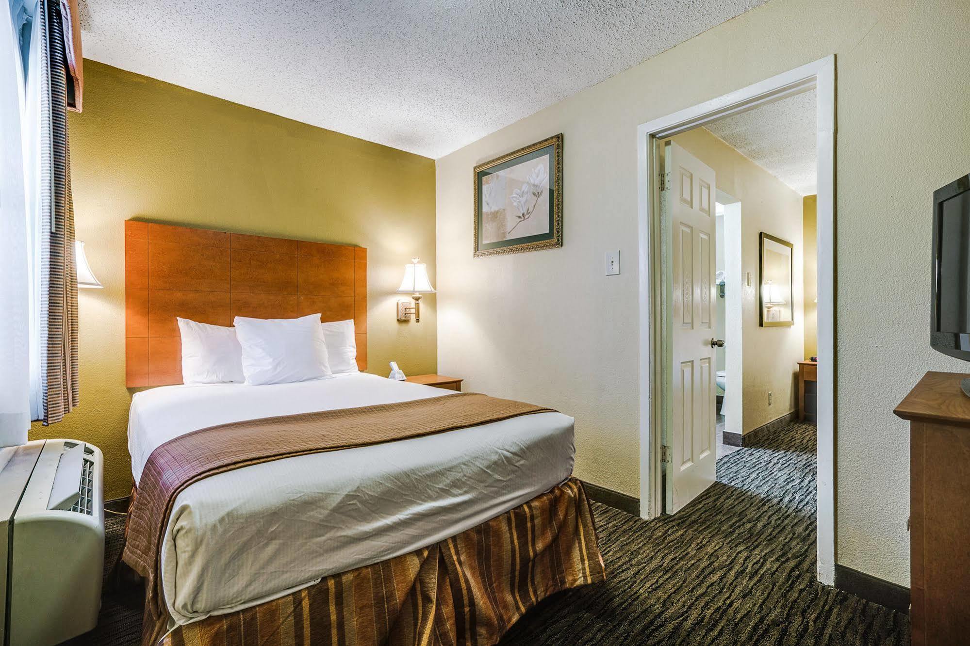 Quality Inn & Suites Dallas-Cityplace Exteriör bild